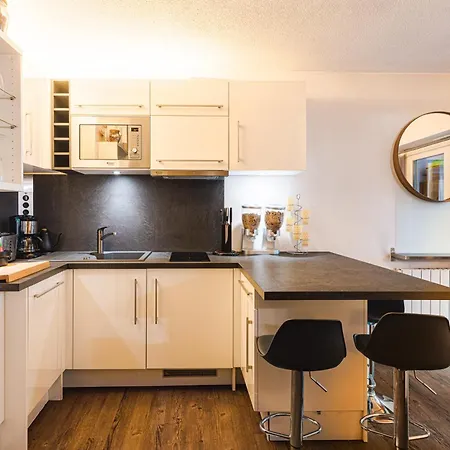 Vue Montagne Parking Prive Balcon Apartment *