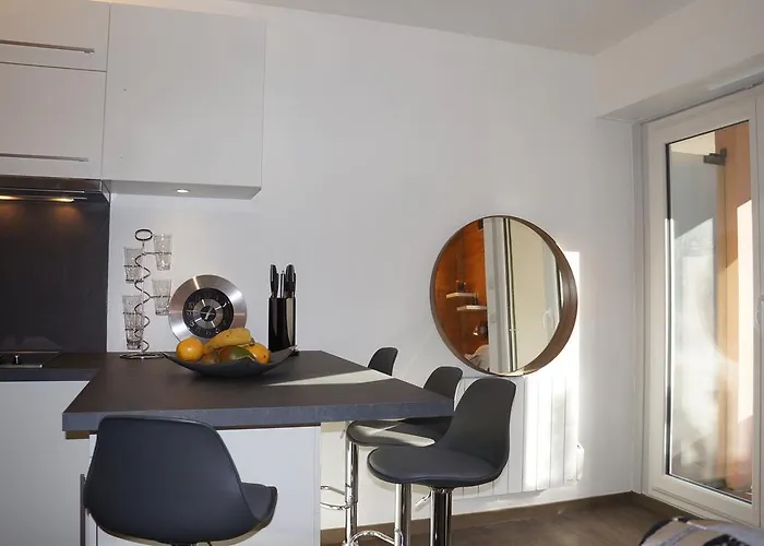 Vue Montagne Parking Prive Balcon Apartment *