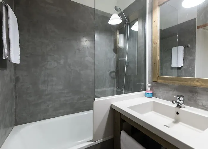 Vue Montagne Parking Prive Balcon Apartment