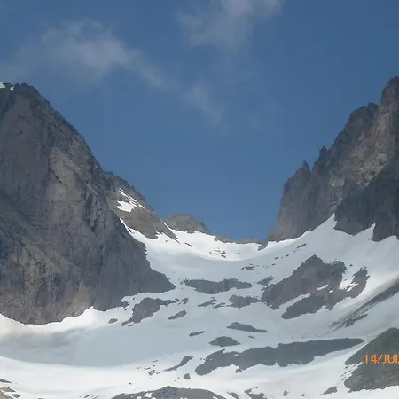 Daire Vue Montagne Parking Prive Balcon Chamonix