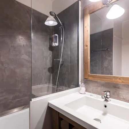 Vue Montagne Parking Privé Balcon Apartmán *