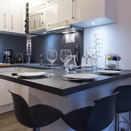 Vue Montagne Parking Privé Balcon Apartmán *