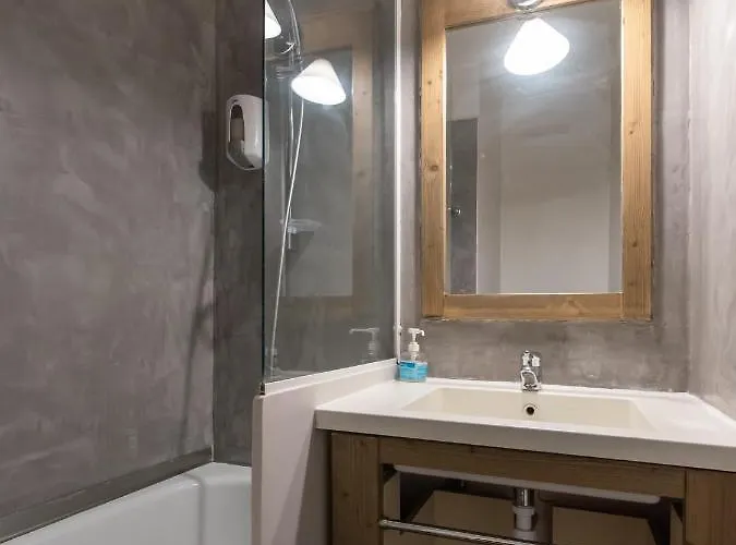 Vue Montagne Parking Prive Balcon Apartment